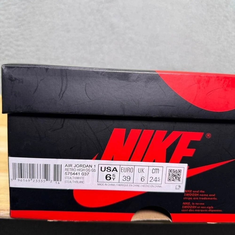 Nike Air Jordan 1‎ Retro High OG GS 2022 Gray White Men's Size 6.5 Sneakers
